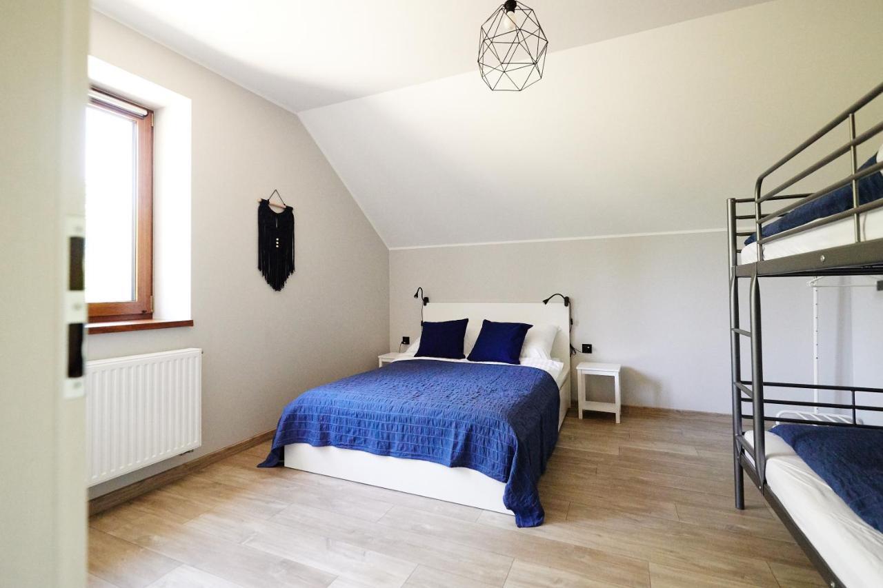 Dom Pod Jesionem Apartamento Jaroszowice Exterior foto