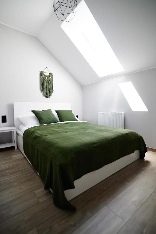 Dom Pod Jesionem Apartamento Jaroszowice Exterior foto